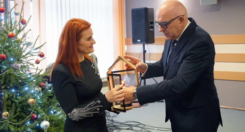 Inwestycje, opłatek i nadzieja: Wigilijne spotkanie w Starostwie [FOTO]