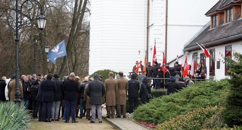 Dziedzictwo Dmowskiego w 86. rocznicę śmierci: Narodowa idea, Ukraina, Izrael i współczesne pytania o Polskę w Drozdowie [FOTO]
