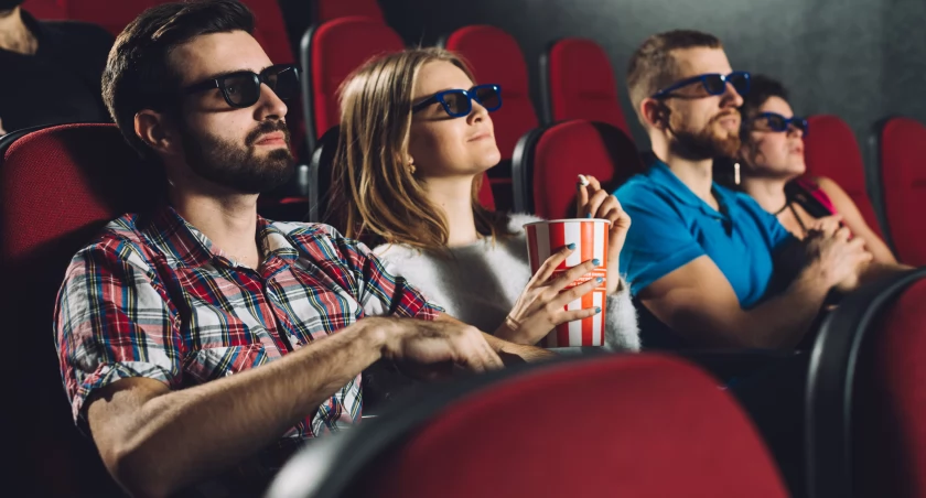 Zaproszenie na pokaz filmu „Malarka i złodziej”