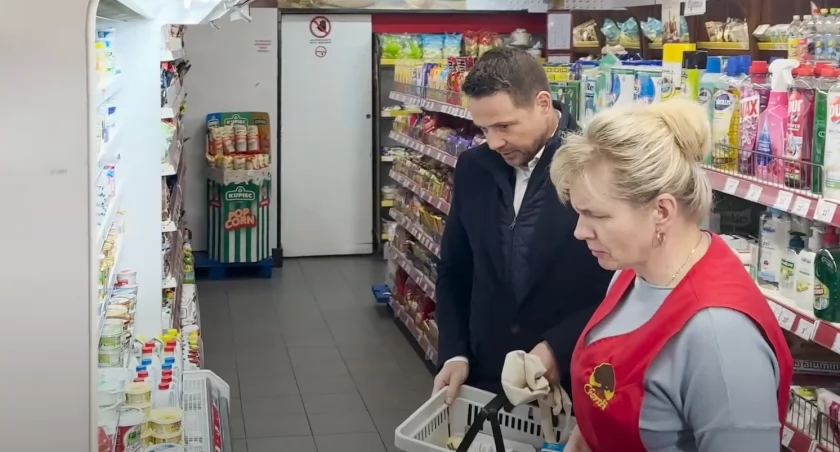Co Trzaskowski kupił w Łomży?