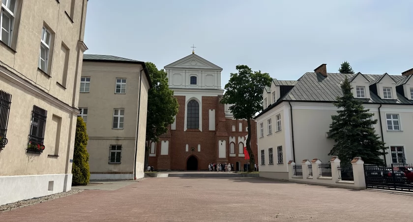 Słabnie wiara w Łomży