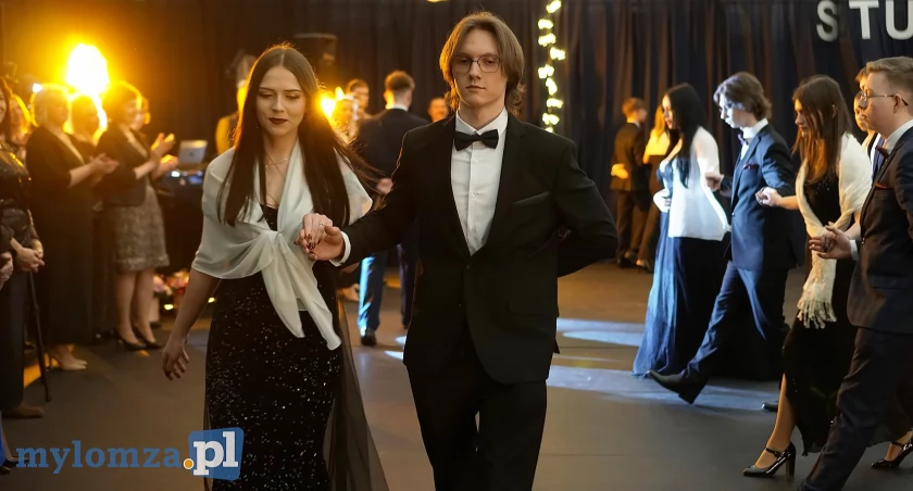 Magiczny polonez i niezapomniana noc studniówka III LO w Łomży [VIDEO i FOTO]