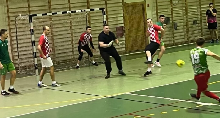 Uniglass zatrzymał Kulturalnych