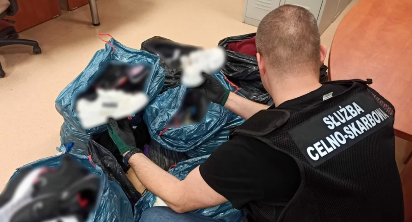 Podróbki na targowisku w Szczuczynie