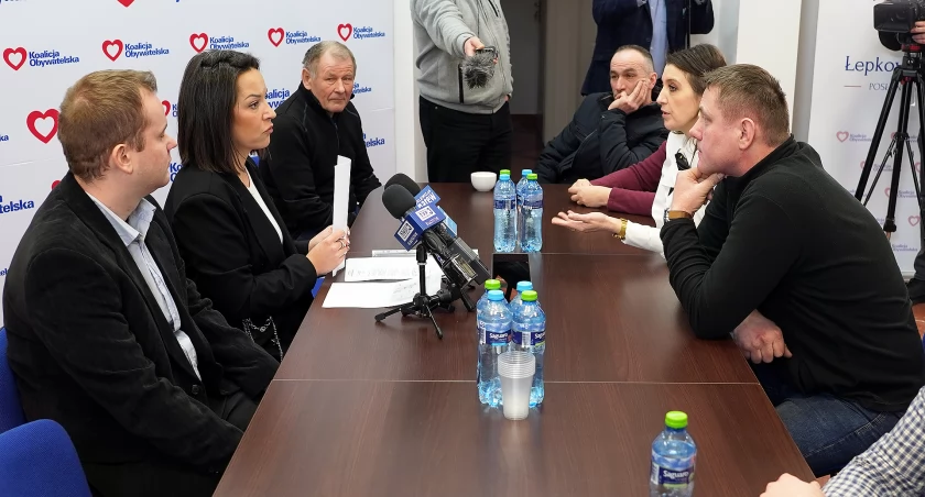 Biometanownia na 10 hektarach pod Łomżą. Mieszkańcy protestują, radny broni inwestycji [VIDEO i FOTO]