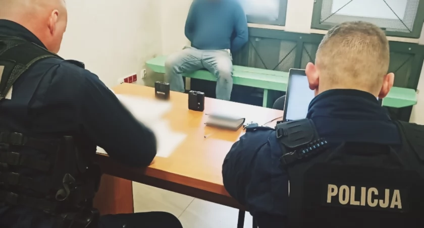 47-latek prowadził mimo cofniętych uprawnień