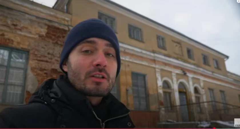 Najnowszy film Mateusza Grzymowskiego: Niszczejący dwór bohatera [VIDEO]