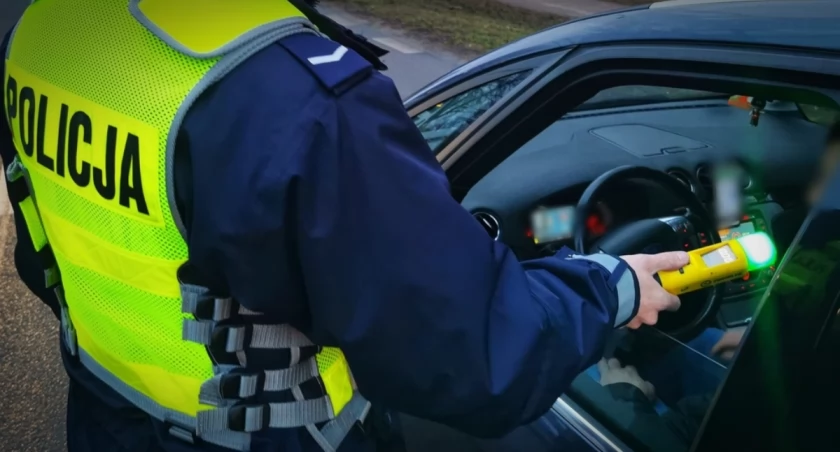 Przez rok łomżyńska policja skonfiskowała 35 samochodów
