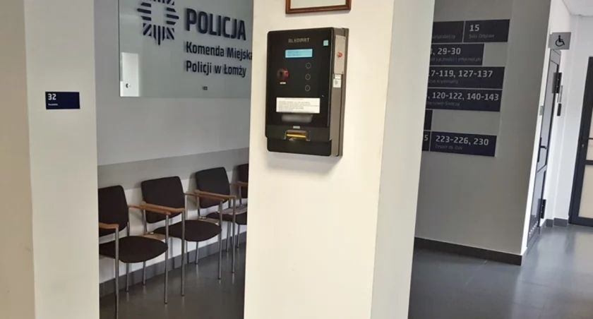 Był zbyt pijany aby dmuchnąć w alkohol. Teraz odpowie przed sądem