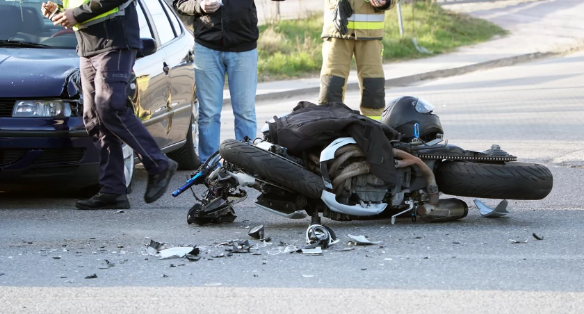 Wypadek motocyklisty pod Łomżą. Ruch odbywa się wahadłowo [FOTO]