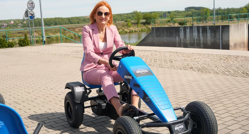 Gokarty, strefa opalania i smażona ryba! Nowości na bulwarach i przy Parku Wodnym w Łomży [FOTO]