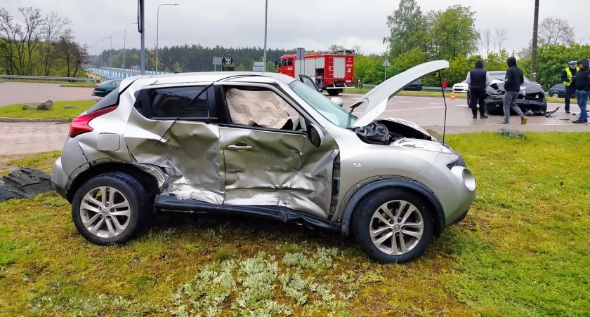 Wypadek w Nowogrodzie. Jedna osoba w szpitalu [FOTO]