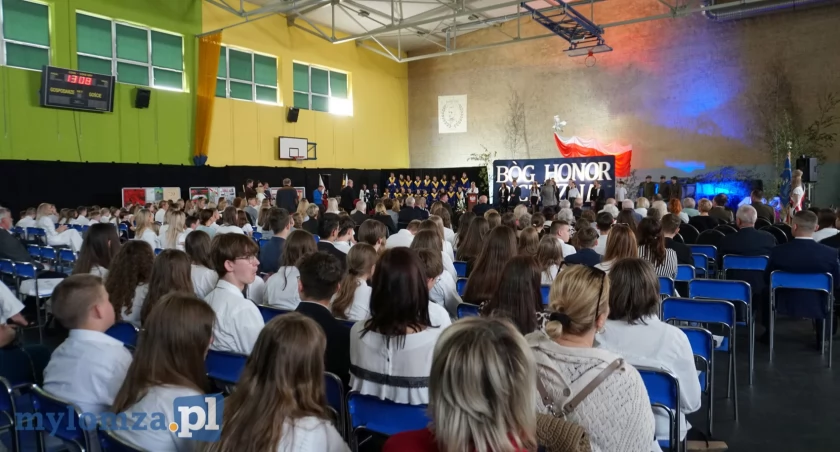 Wyjątkowy jubileusz Zespołu Szkolno-Przedszkolnego w Piątnicy [FOTO i VIDEO]