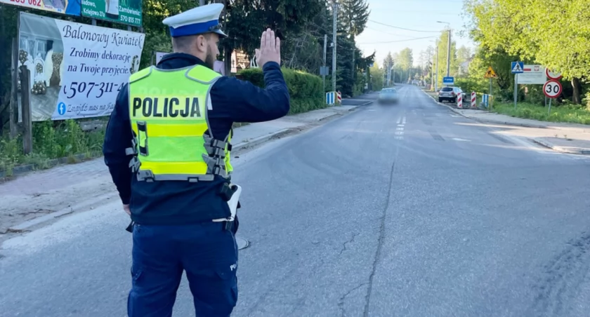 Prędkość kosztowała go prawo jazdy
