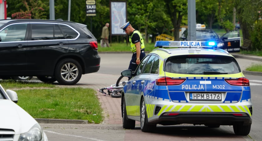 Wypadek na ul. Bema. Dziewczynka wjechała pod samochód