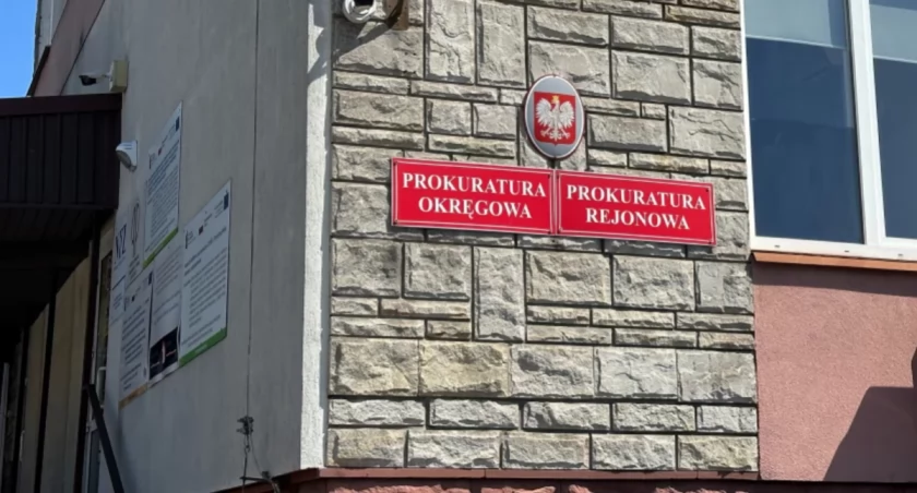 Burmistrz Szczuczyna usłyszał 29 zarzutów