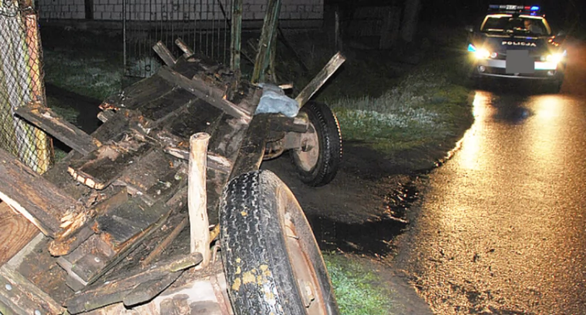 Niecodzienny wypadek w Olszynach! Pasażer zaprzęgu trafił do szpitala