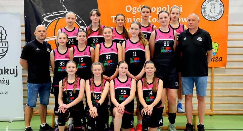 Koszykarki Chojnowskiego i Wójcika są bezbłędne