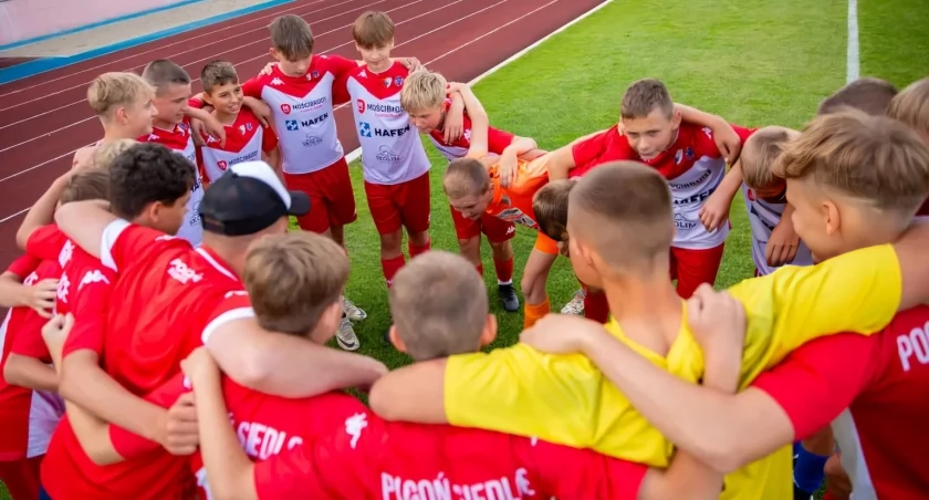 Młodzi z Polski, Litwy i Gruzji na murawie Łomży. Startuje Łomża Cup 2025