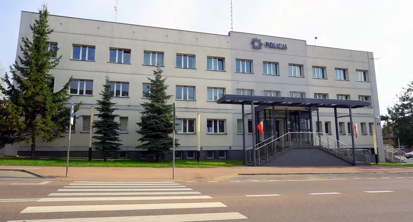 Wszedł na chwilę na komendę by odpocząć, został na dłużej