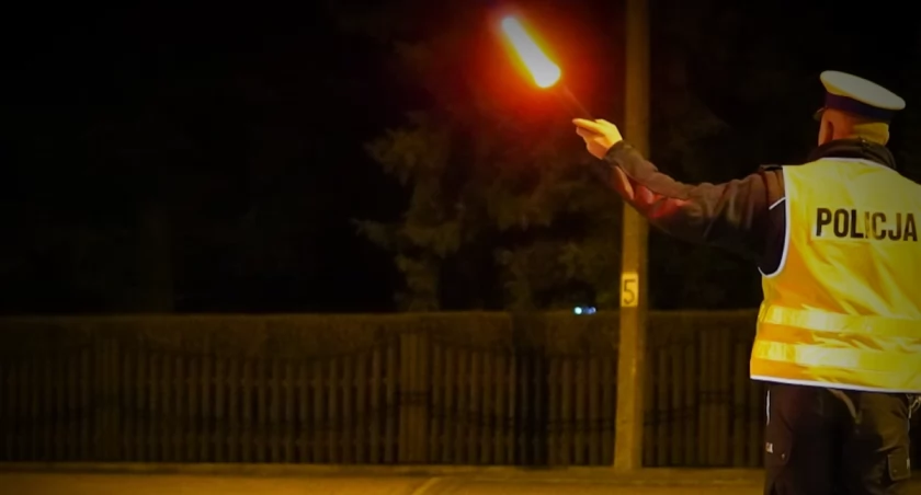 Miał niesprawne światła i jak wykazała kontrola był pijany