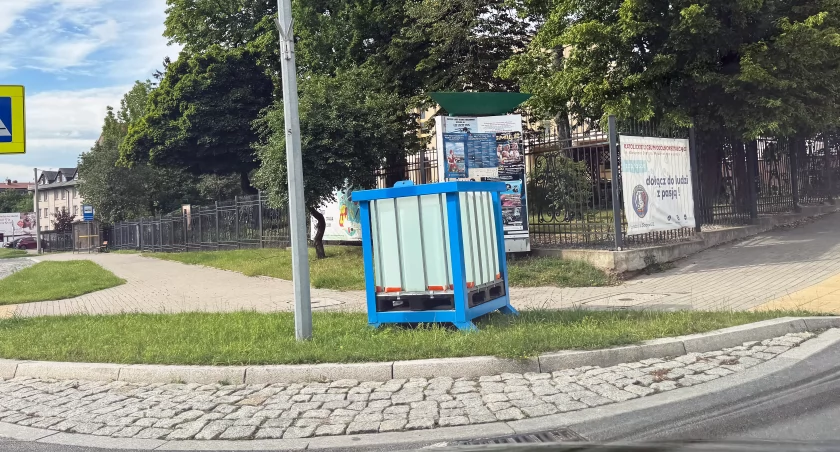 Najnowszy komunikat: Dworna nadal bez wody pitnej. Dystrybucja wody butelkowanej i zbiorniki awaryjne 