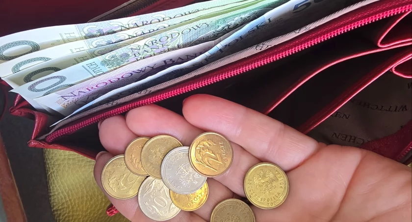 ZUS wypłaca renty wdowie. W regionie świadczenie otrzymało 10,1 tys. osób