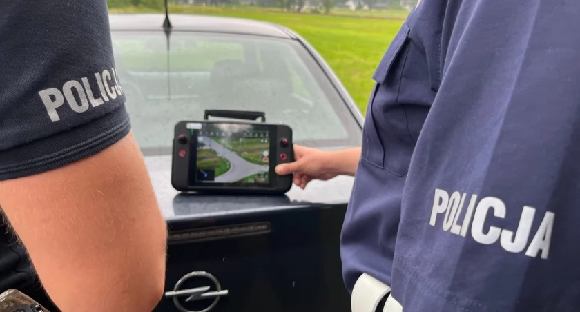 Policja sprawdzała bezpieczeństwo na przejazdach. Posypały się mandaty [FOTO i VIDEO]