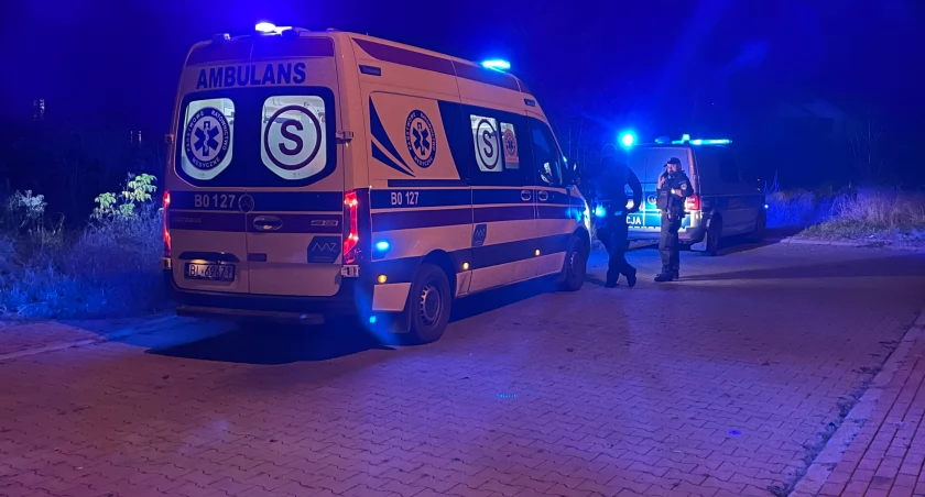 Gmina Zbójna: Rzucił się z nożem na ratowników medycznych