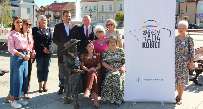 Biznes, kultura, nauka i społecznictwo. Łomża wybierze „Łomżyniankę Roku” [FOTO]