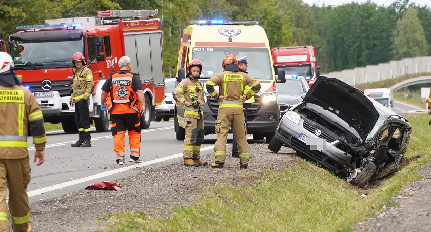 Wypadek na trasie Łomża–Zambrów. Dwie osoby trafiły do szpitala [FOTO]