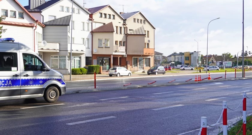 Zniszczył barierki i uciekł [FOTO]