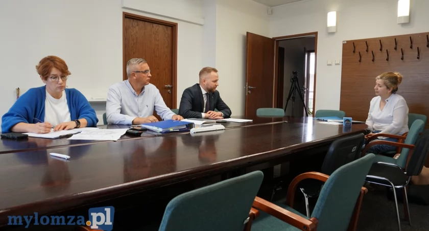 Park Jana Pawła II dzieli mieszkańców. Spór o wycinkę drzew i budowę tężni [VIDEO]