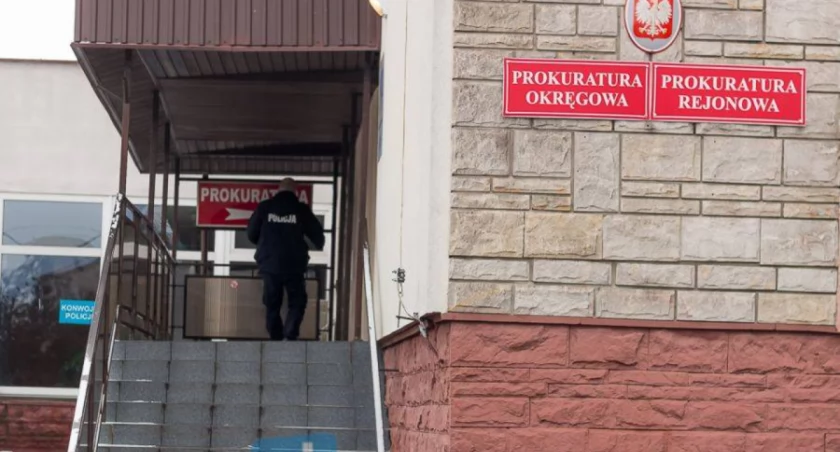 Tankował bez pieniędzy, wpadł z narkotykami. Obywatel Litwy w areszcie poczeka na proces
