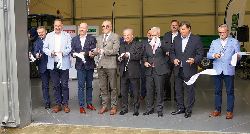 Koniec pracy w archaicznych warunkach. Drogowcy z Łomży w nowej siedzibie [FOTO]