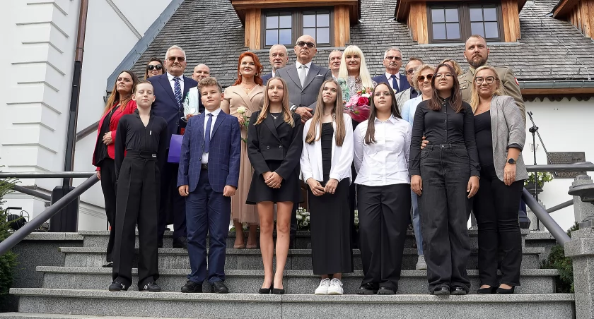 Lokalni bohaterowie docenieni. Starosta Łomżyński wręczył nagrody i stypendia [VIDEO i FOTO]