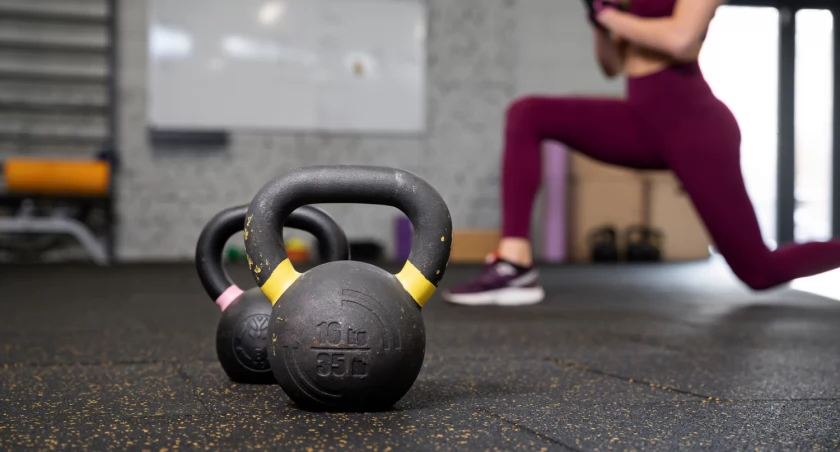 Dlaczego kettlebells są tak popularne wśród trenujących?