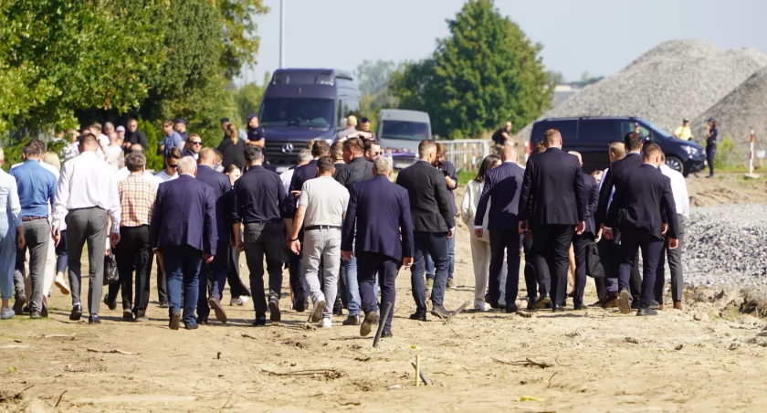 Klimczak odpiera zarzuty w sprawie kolei do Łomży: „Dlaczego oni tego nie zrobili?