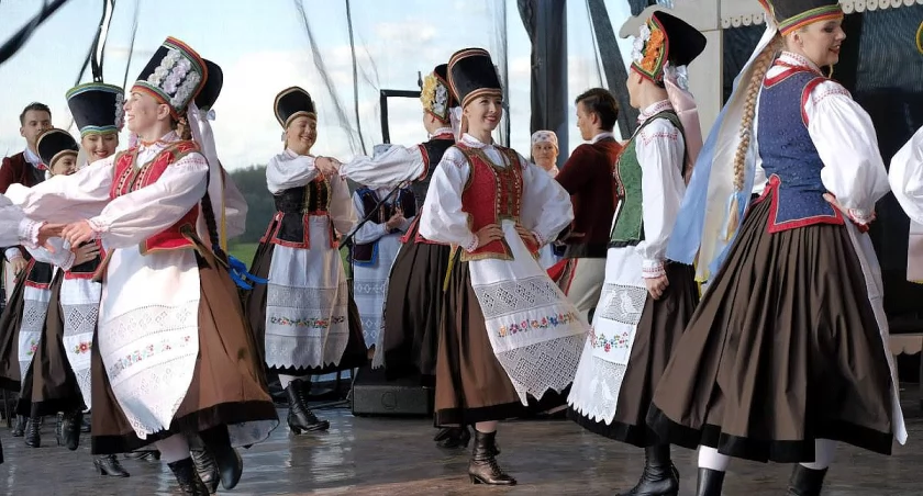 140 lat dziedzictwa – koncert i potańcówka w Nowogrodzie