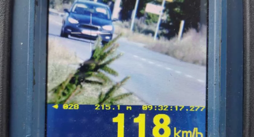 Pędził prawie 120 km/h w terenie zabudowanym