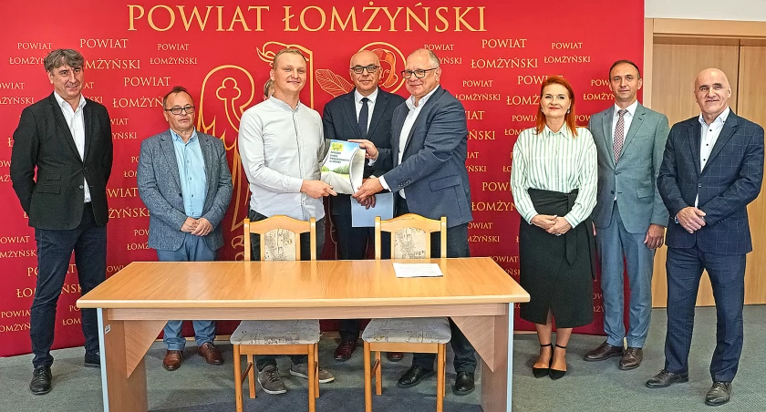 Wspólna praca, wspólne drogi – Starostwo i Gminy inwestują w infrastrukturę [VIDEO]
