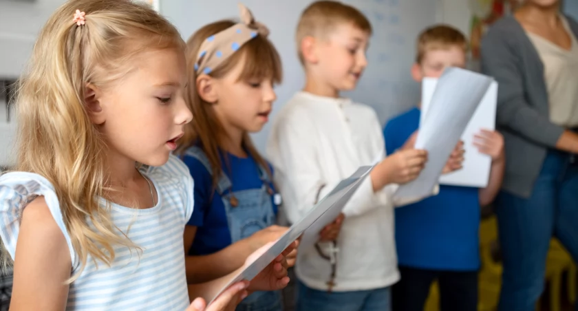  Młode wokalne talenty i ponadczasowe przeboje w ROK-u w Łomży