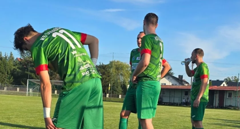 KS Śniadowo. Co z meczem z Wissą? A mecz najbliższych rywali? Aż...0:10!