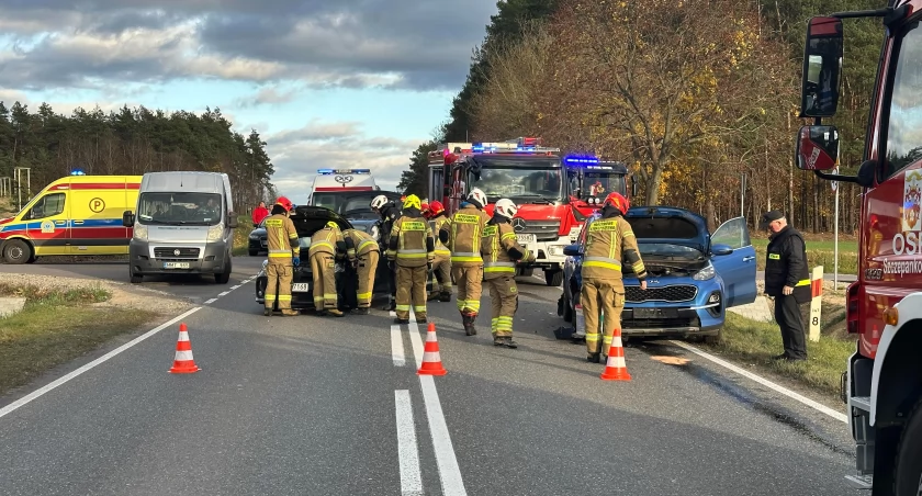 Groźny wypadek na DW760. Droga jest zablokowana [FOTO]
