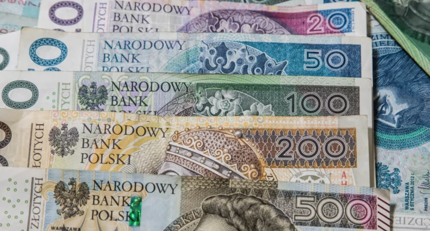Rolowanie pożyczek – jak instytucje pożyczkowe obchodzą prawo i co może zrobić konsument?