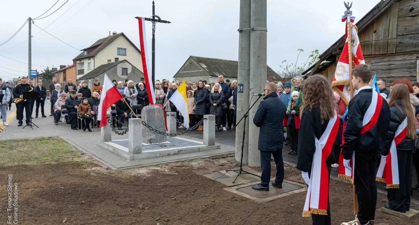 Krzyż z 1900 roku odzyskał blask - uroczystość w Śniadowie [FOTO]