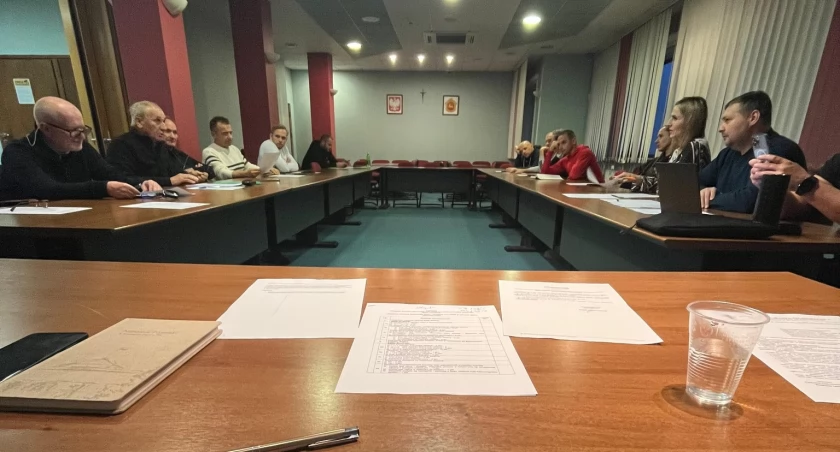 Dwa razy mniej środków na sport w mieście? 
