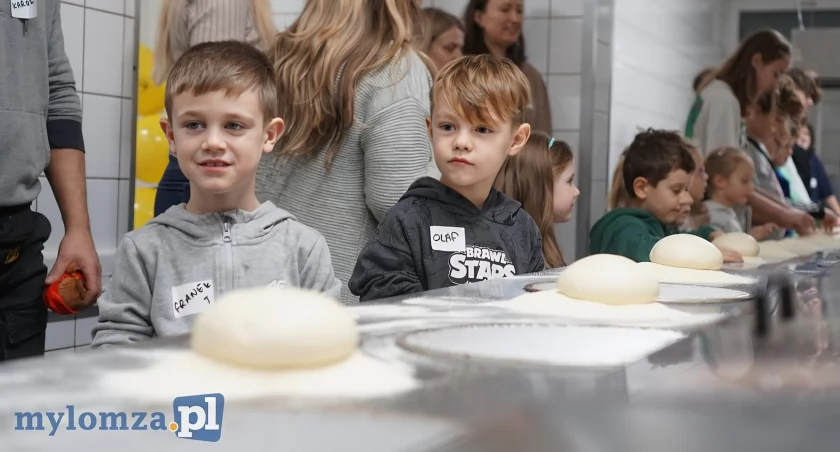 Pizzomat24 od kuchni. Tak się robi pyszną pizzę [FOTO]