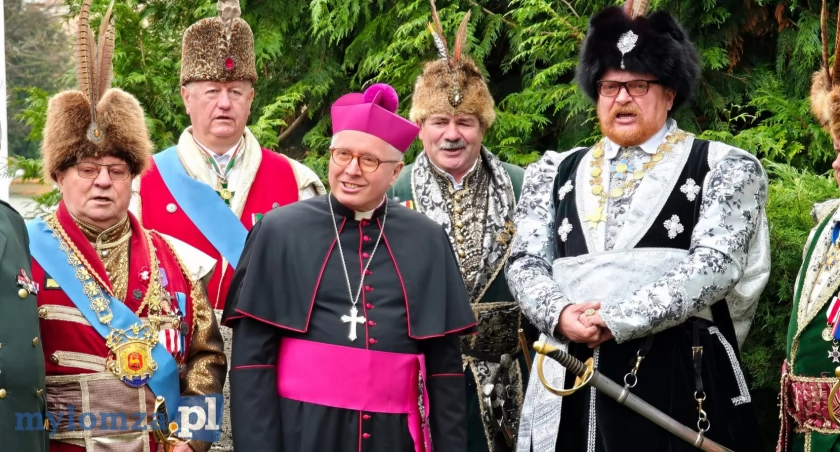 Strzał na cześć biskupa: Łomża świętuje imieniny [FOTO i VIDEO]