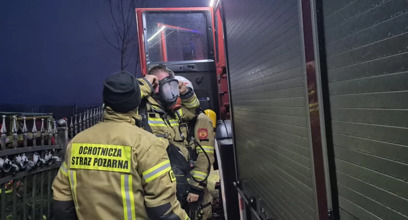 Tragiczny pożar w Szumowie. Nie żyje kobieta i dwuletnie dziecko